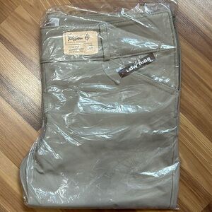TS breeches. NWT size 32 low rise, side zip, show tan, velcro bottom.